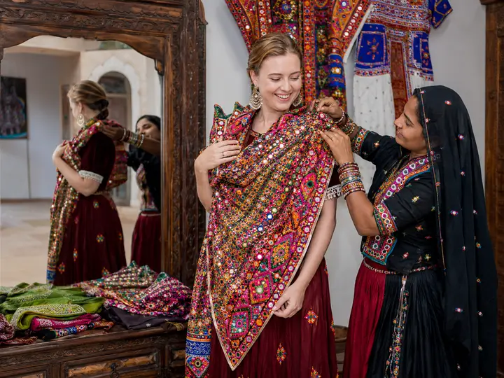 Wear Traditional Dress experience