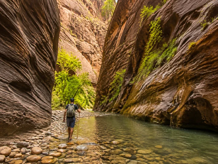 Walk Through a Canyon experience